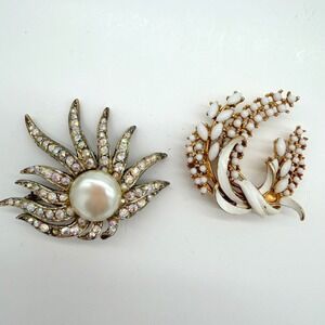 Vintage Brooch Lot ART Signed White Floral Rhinestone Sunburst Faux Pearl 2pc